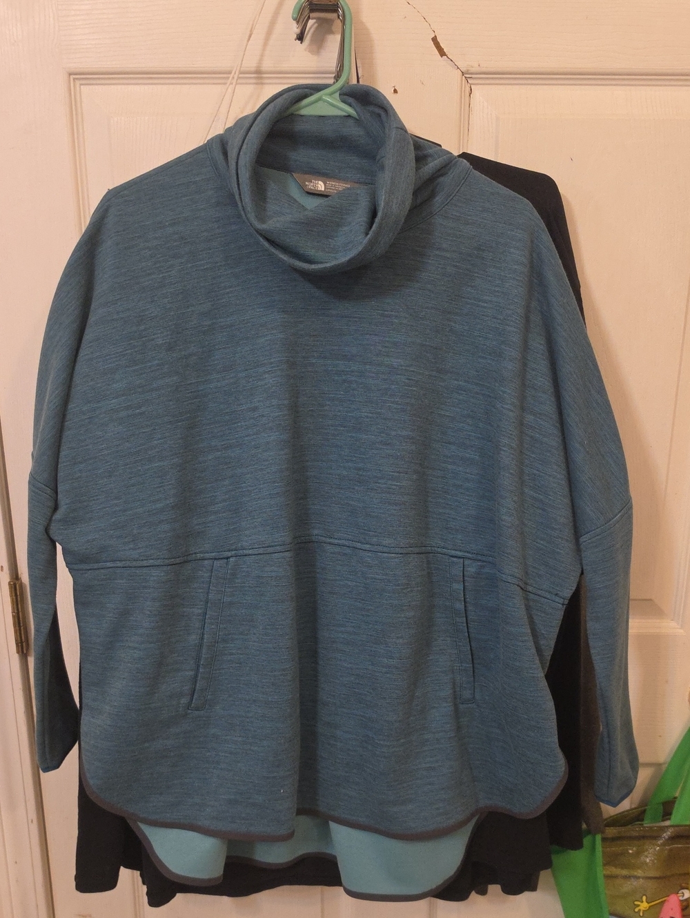 The North Face Women's Teal Turtleneck Pullover